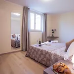 Ossuccio Grande C With Pool Sleeps 12 By Italian Como