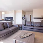 Ossuccio Grande C With Pool Sleeps 12 By Italian Dom wakacyjny *
