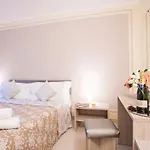 Dom wakacyjny Ossuccio Grande C With Pool Sleeps 12 By Italian Como