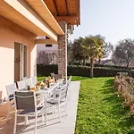 Ossuccio Grande C With Pool Sleeps 12 By Italian Dom wakacyjny *