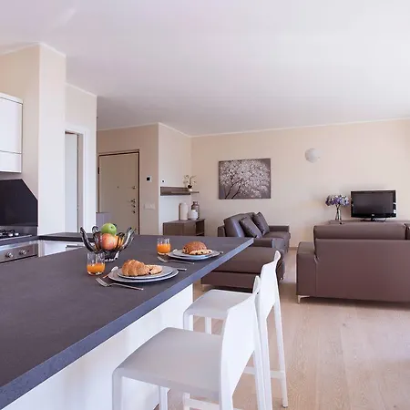 Ossuccio Grande C With Pool Sleeps 12 By Italian 펜션 *