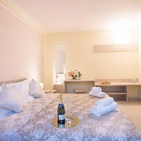 Ossuccio Grande C With Pool Sleeps 12 By Italian 코모