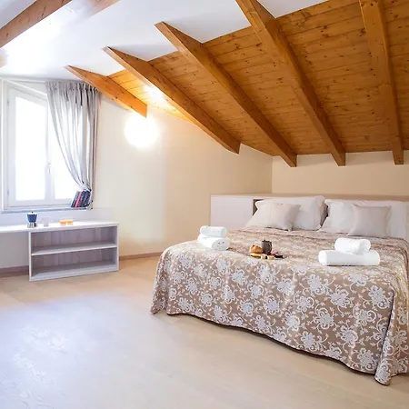 Ossuccio Grande C With Pool Sleeps 12 By Italian 코모
