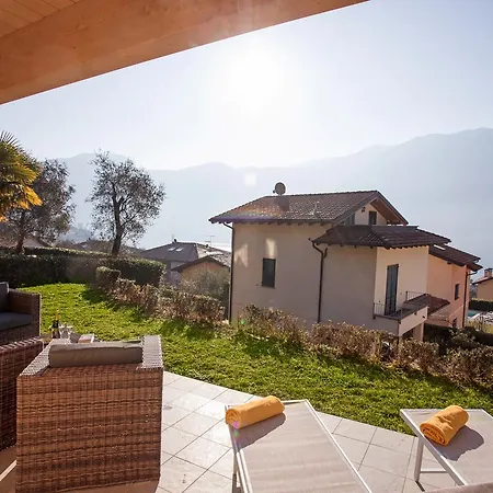 Ossuccio Grande C With Pool Sleeps 12 By Italian 펜션 코모