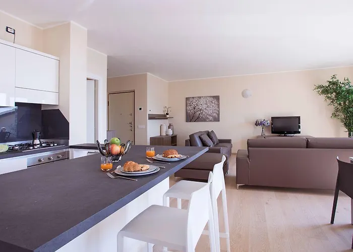 Ossuccio Grande C With Pool Sleeps 12 By Italian Σπίτι διακοπών *