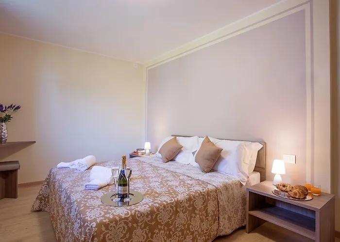 Ossuccio Grande C With Pool Sleeps 12 By Italian Όπως
