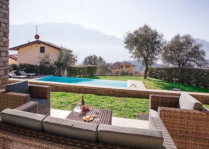 Ossuccio Grande C With Pool Sleeps 12 By Italian Σπίτι διακοπών