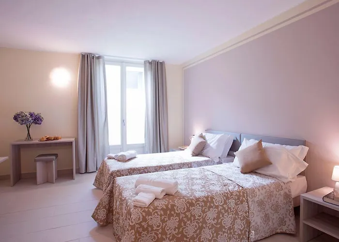 Ossuccio Grande C With Pool Sleeps 12 By Italian * Όπως