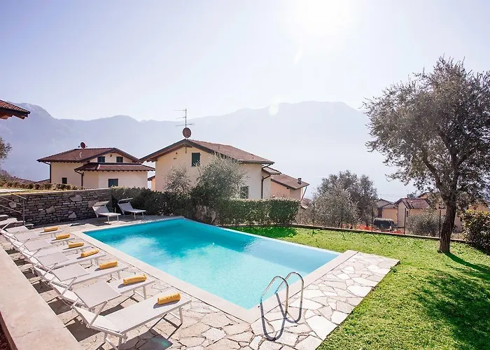 Σπίτι διακοπών Ossuccio Grande C With Pool Sleeps 12 By Italian