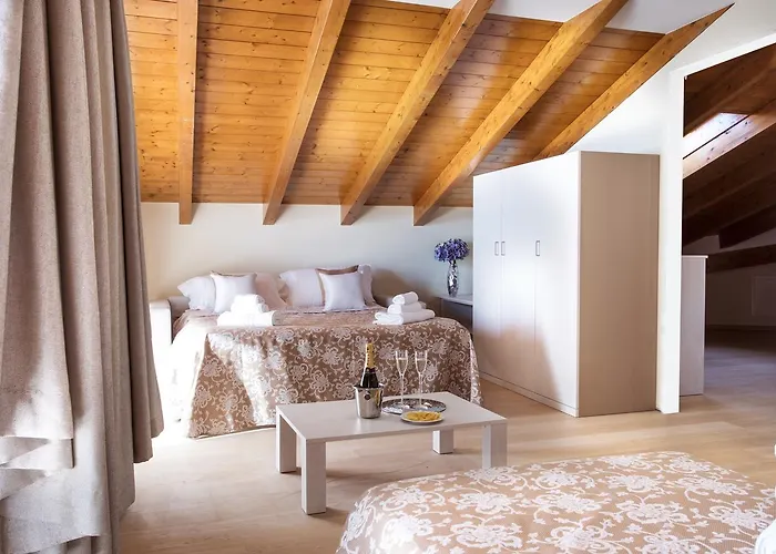 Σπίτι διακοπών Ossuccio Grande C With Pool Sleeps 12 By Italian