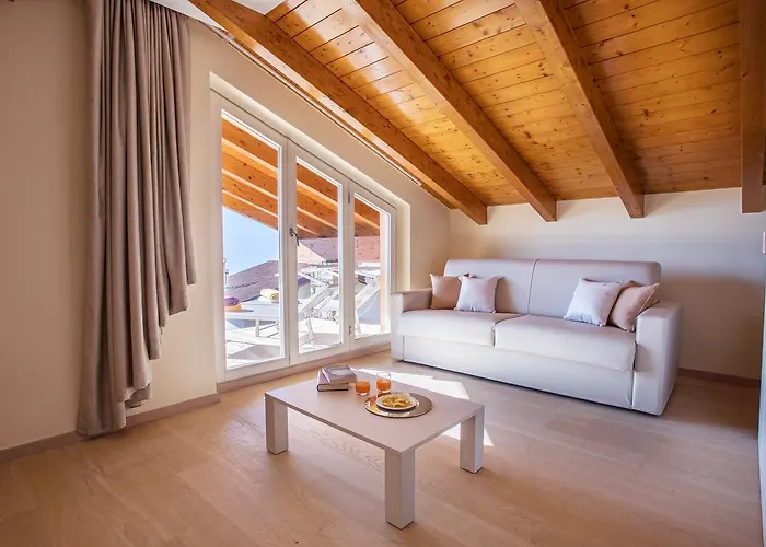 Ossuccio Grande C With Pool Sleeps 12 By Italian Σπίτι διακοπών Όπως