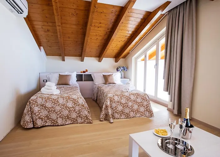 Ossuccio Grande C With Pool Sleeps 12 By Italian Σπίτι διακοπών *