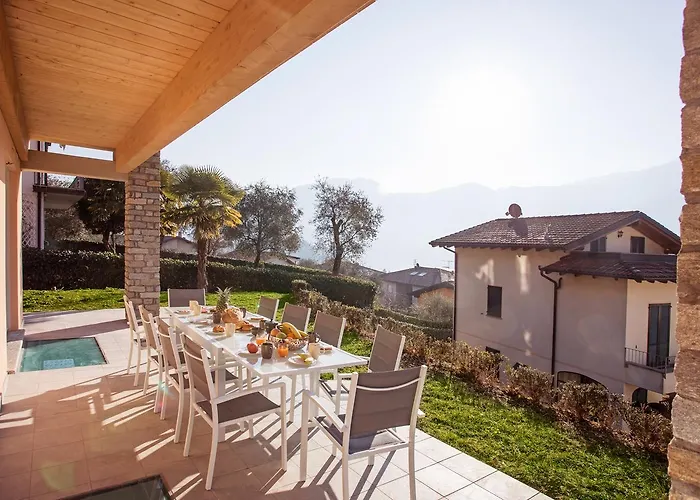 Ossuccio Grande C With Pool Sleeps 12 By Italian Σπίτι διακοπών