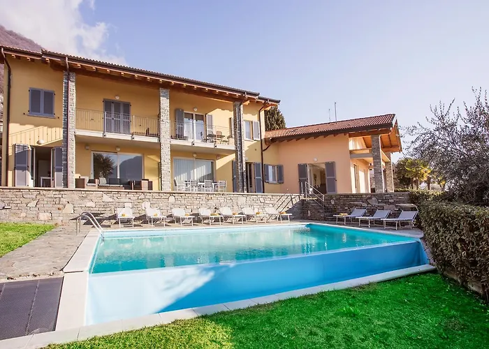 Ossuccio Grande C With Pool Sleeps 12 By Italian * Όπως
