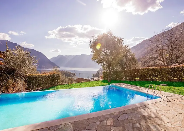 Ossuccio Grande C With Pool Sleeps 12 By Italian * Όπως
