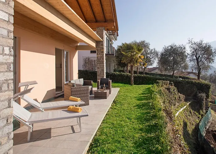 Ossuccio Grande C With Pool Sleeps 12 By Italian * Όπως