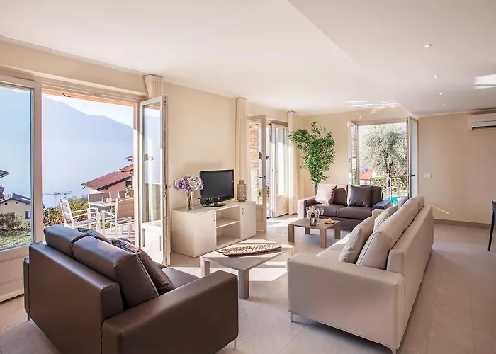 Σπίτι διακοπών Ossuccio Grande C With Pool Sleeps 12 By Italian *