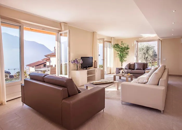 Σπίτι διακοπών Ossuccio Grande C With Pool Sleeps 12 By Italian