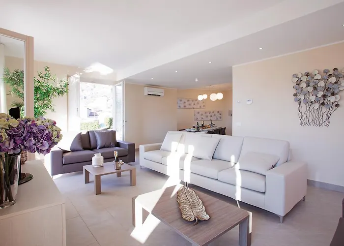 Ossuccio Grande C With Pool Sleeps 12 By Italian Σπίτι διακοπών Όπως
