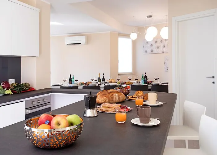 Ossuccio Grande C With Pool Sleeps 12 By Italian Όπως