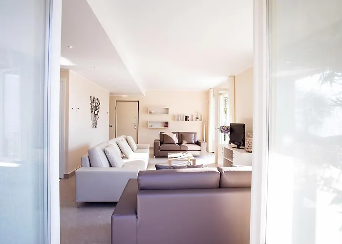 Σπίτι διακοπών Ossuccio Grande C With Pool Sleeps 12 By Italian